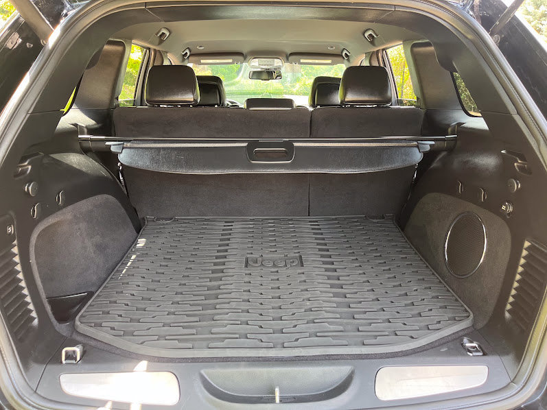 Used 2015 Jeep Grand Cherokee SRT AWD/4WD image 45