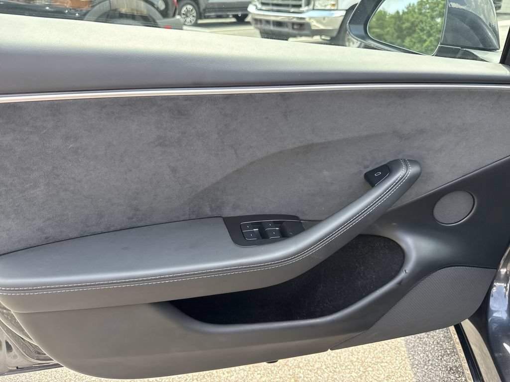 Used 2025 Tesla Model 3 Long Range AWD/4WD image 10