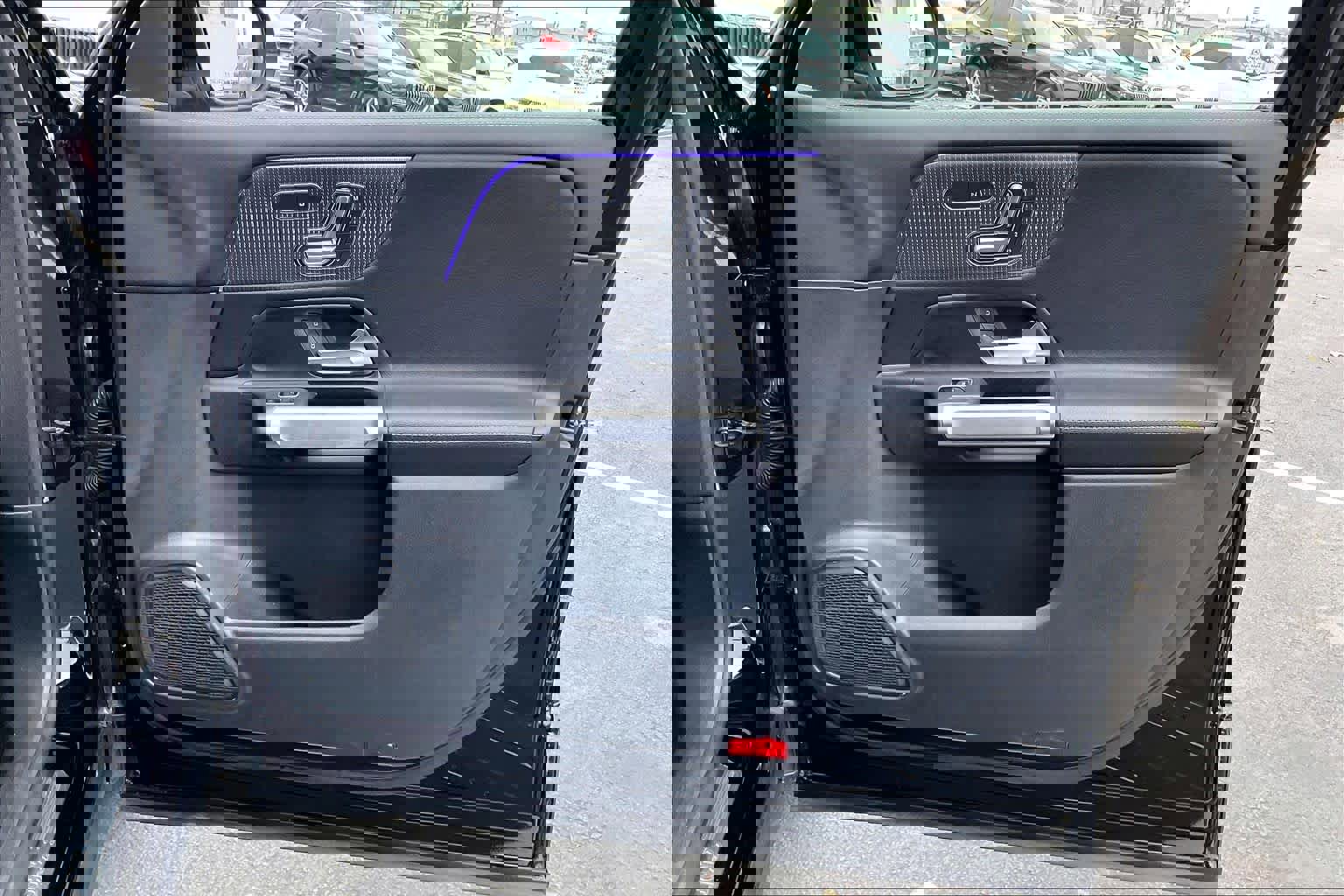 Used 2023 Mercedes-Benz GLB 250 image 24