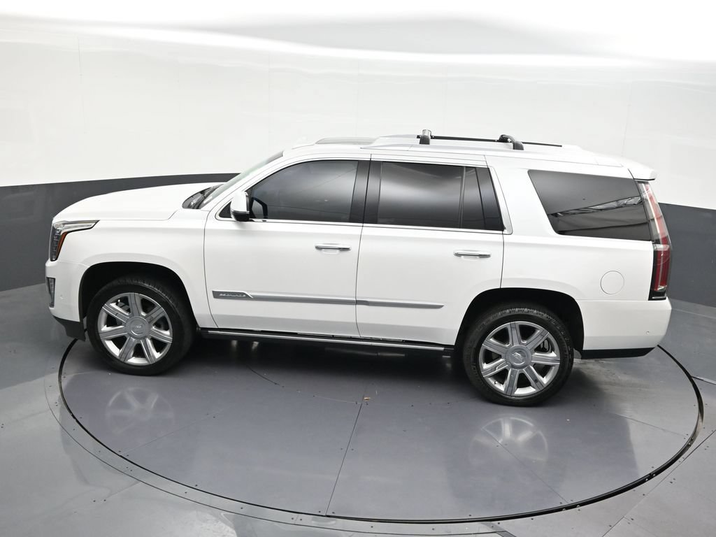 Used 2019 Cadillac Escalade Premium Luxury RWD image 17