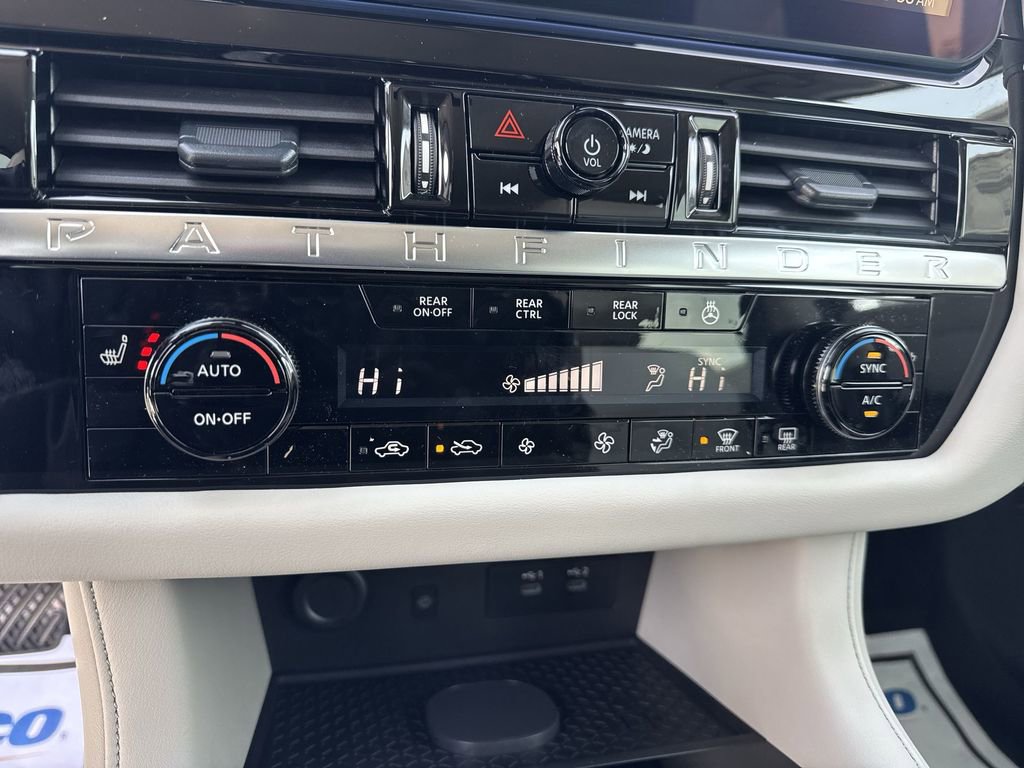 New 2026 Nissan Pathfinder SL image 11