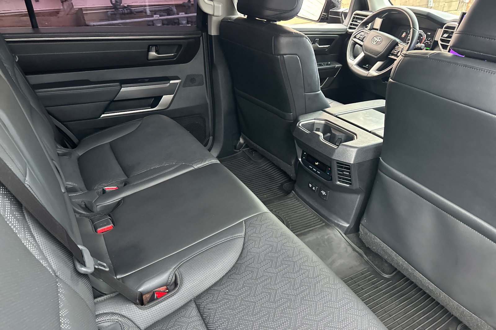 Used 2023 Toyota Sequoia SR5 w/ SR5 Premium Package AWD/4WD image 31