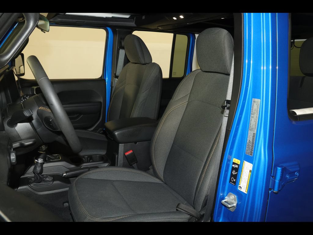 Certified 2024 Jeep Wrangler Unlimited w/ Convenience Group AWD/4WD image 21