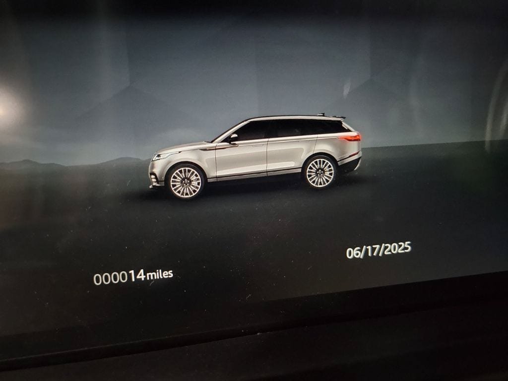New 2026 Land Rover Range Rover Velar Dynamic SE AWD/4WD image 18