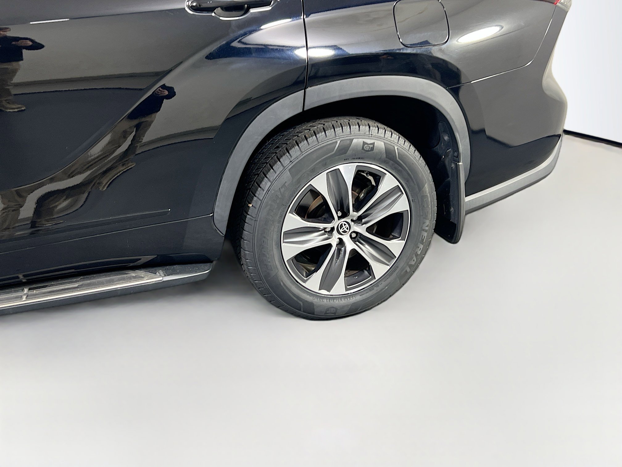 Used 2022 Toyota Highlander XLE image 31