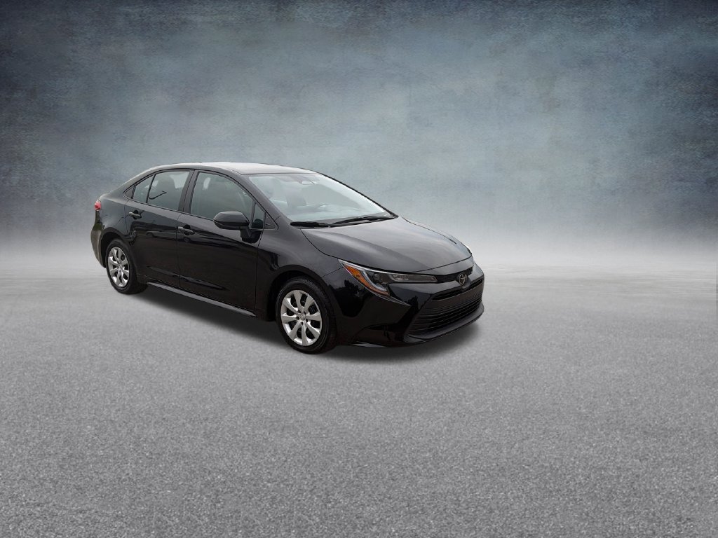 Used 2025 Toyota Corolla LE FWD image 3