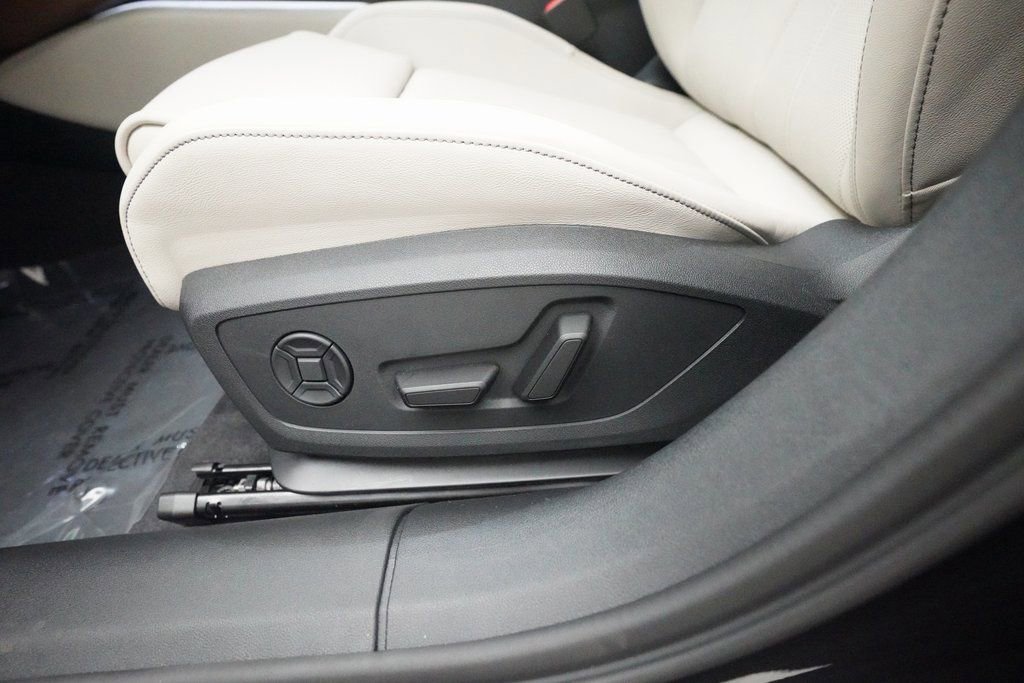 Used 2025 Audi A5 2.0T Premium Plus Sedan w/ Premium Plus image 17