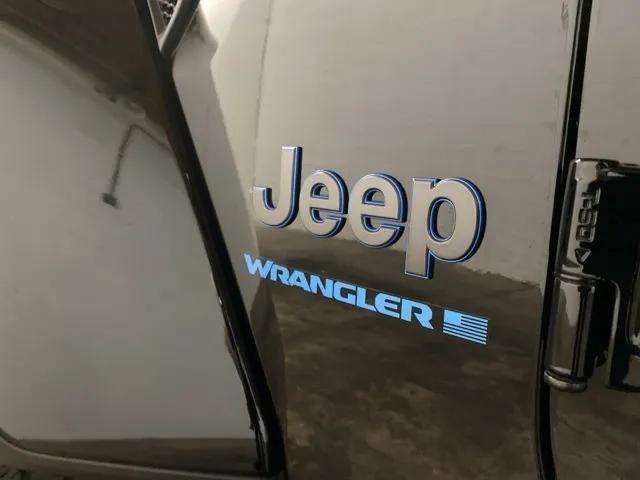 Used 2025 Jeep Wrangler Unlimited Sahara w/ Safety Group image 93