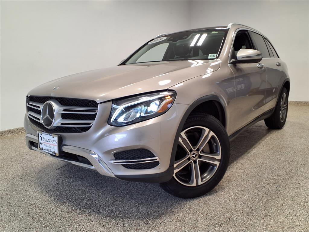 Used 2019 Mercedes-Benz GLC 300 4MATIC image 1
