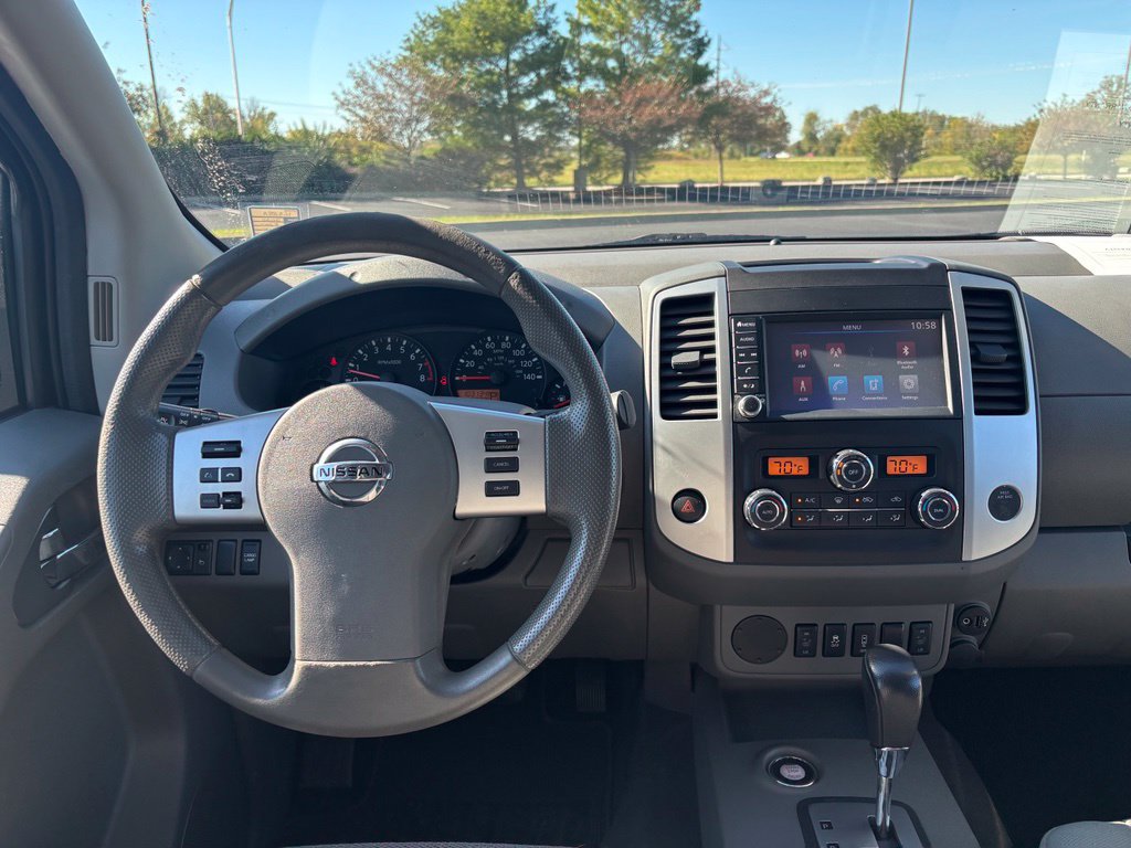 Used 2020 Nissan Frontier SV w/ Midnight Edition Floor Mats RWD image 18