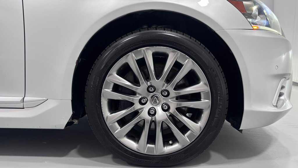 Used 2013 Lexus LS 460 AWD w/ Ultra Luxury Pkg image 33