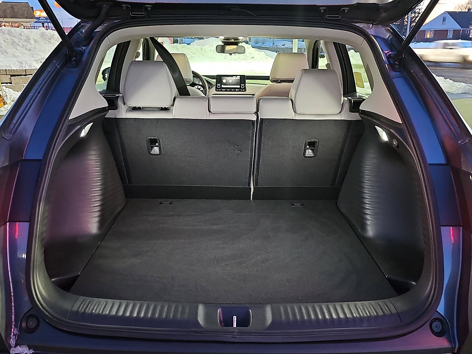 Used 2023 Honda HR-V LX image 28