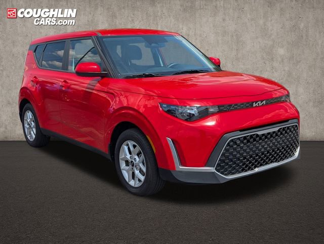 Used 2023 Kia Soul LX w/ LX Technology Package FWD image 1