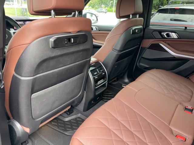 Used 2024 BMW X5 xDrive40i w/ M Sport Package AWD/4WD image 8