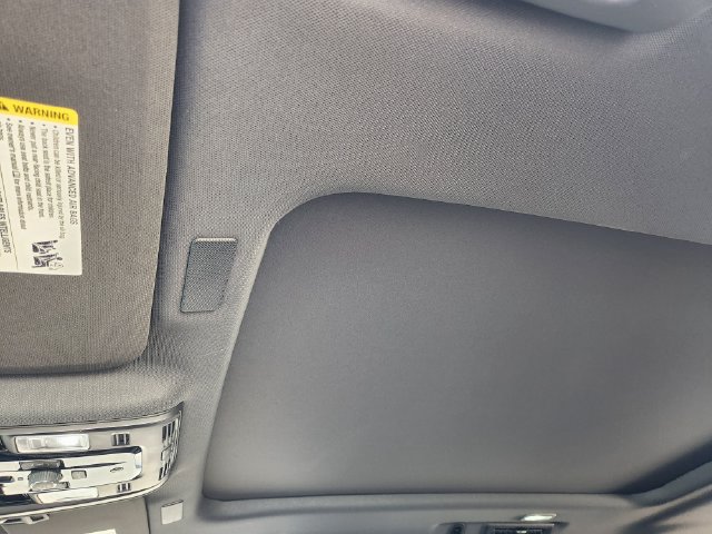 Used 2026 Chevrolet Tahoe High Country AWD/4WD image 25