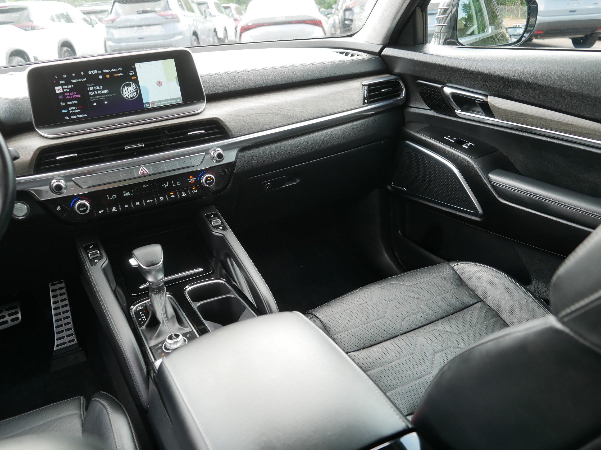 Certified 2022 Kia Telluride SX w/ SX Prestige Package AWD/4WD image 11