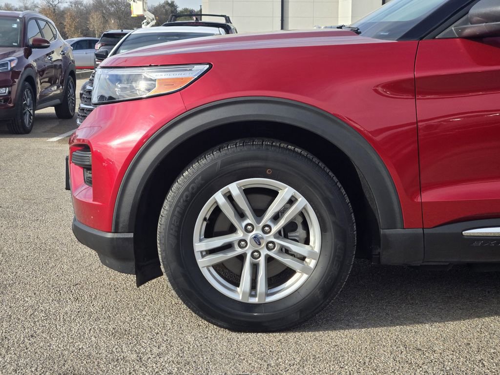 Used 2021 Ford Explorer XLT image 6