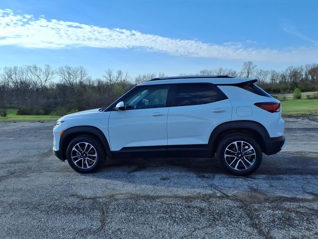 Used 2025 Chevrolet TrailBlazer LT FWD image 28