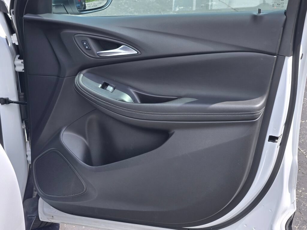 Certified 2025 Buick Encore GX Preferred FWD image 6