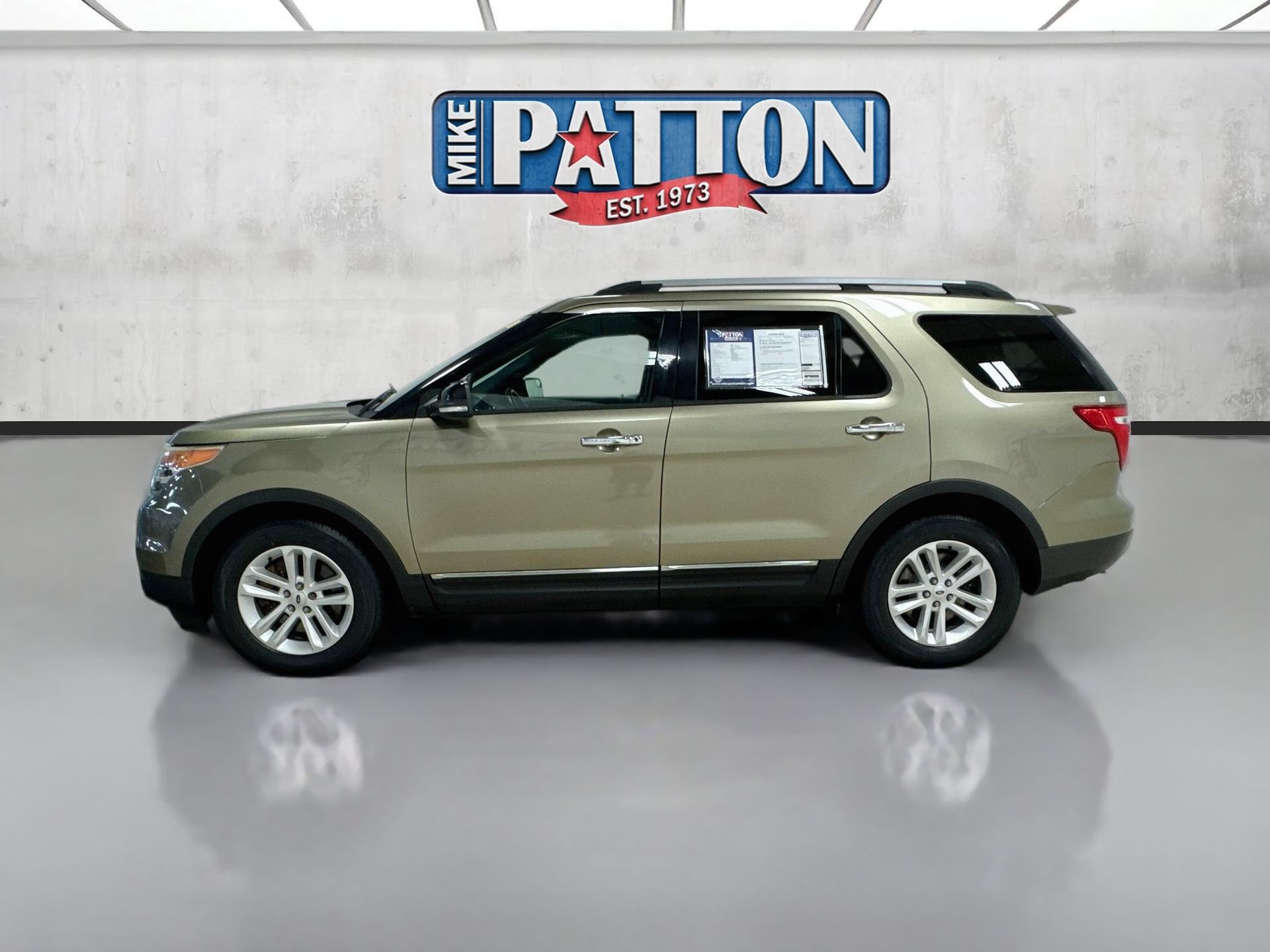 Used 2013 Ford Explorer XLT AWD/4WD image 4