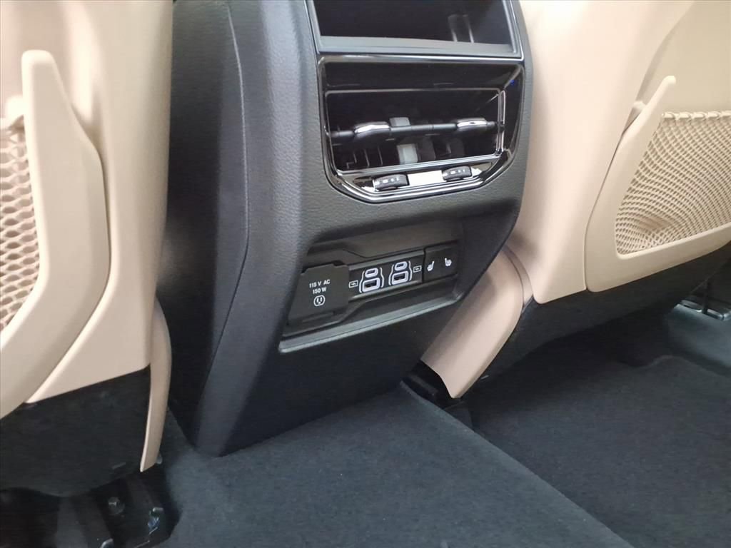 New 2025 Jeep Grand Cherokee Limited image 33