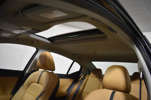 Certified 2024 Nissan Sentra SV w/ SV Premium Package FWD image 40