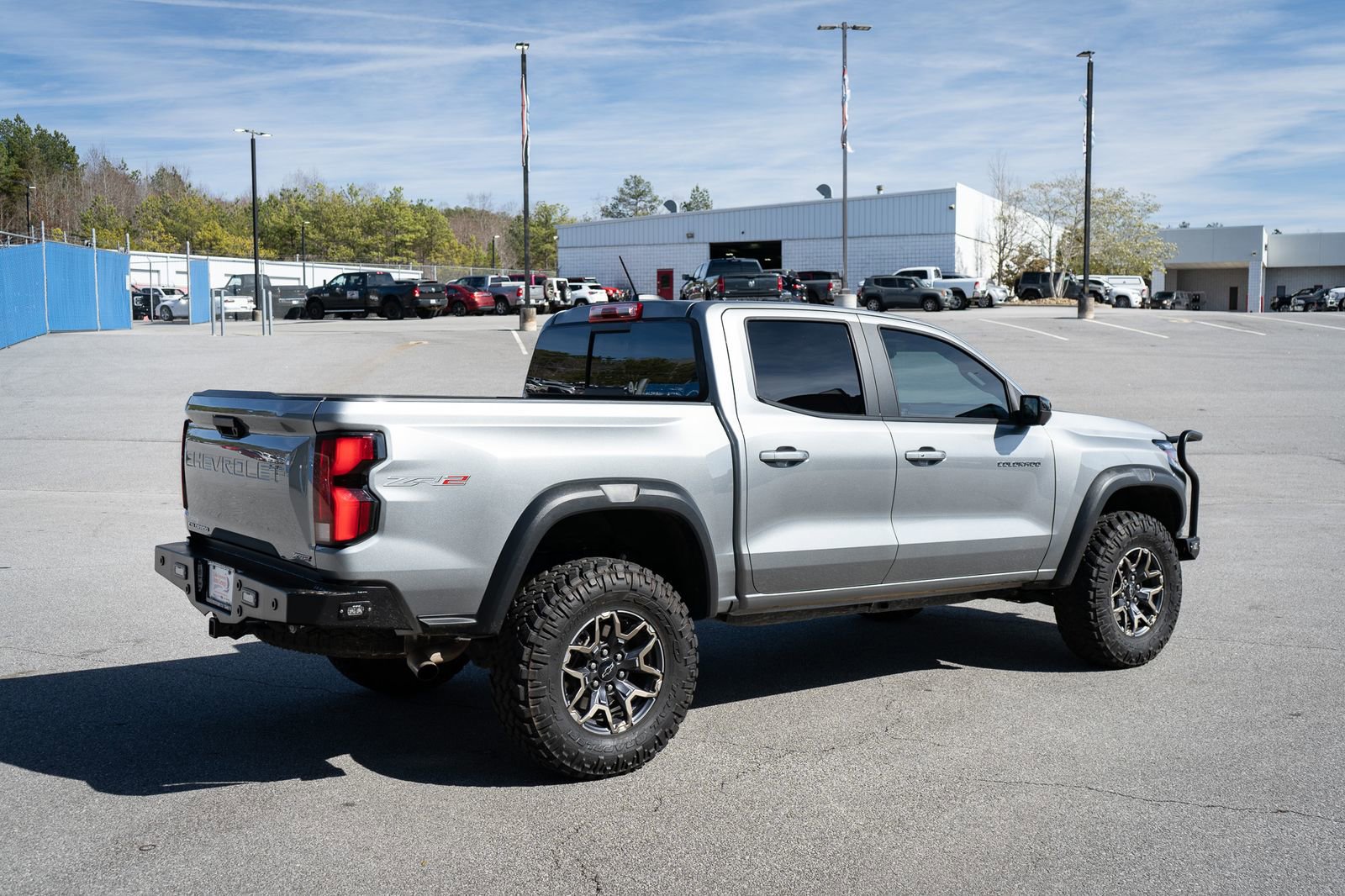 Used 2024 Chevrolet Colorado ZR2 w/ Technology Package AWD/4WD image 10