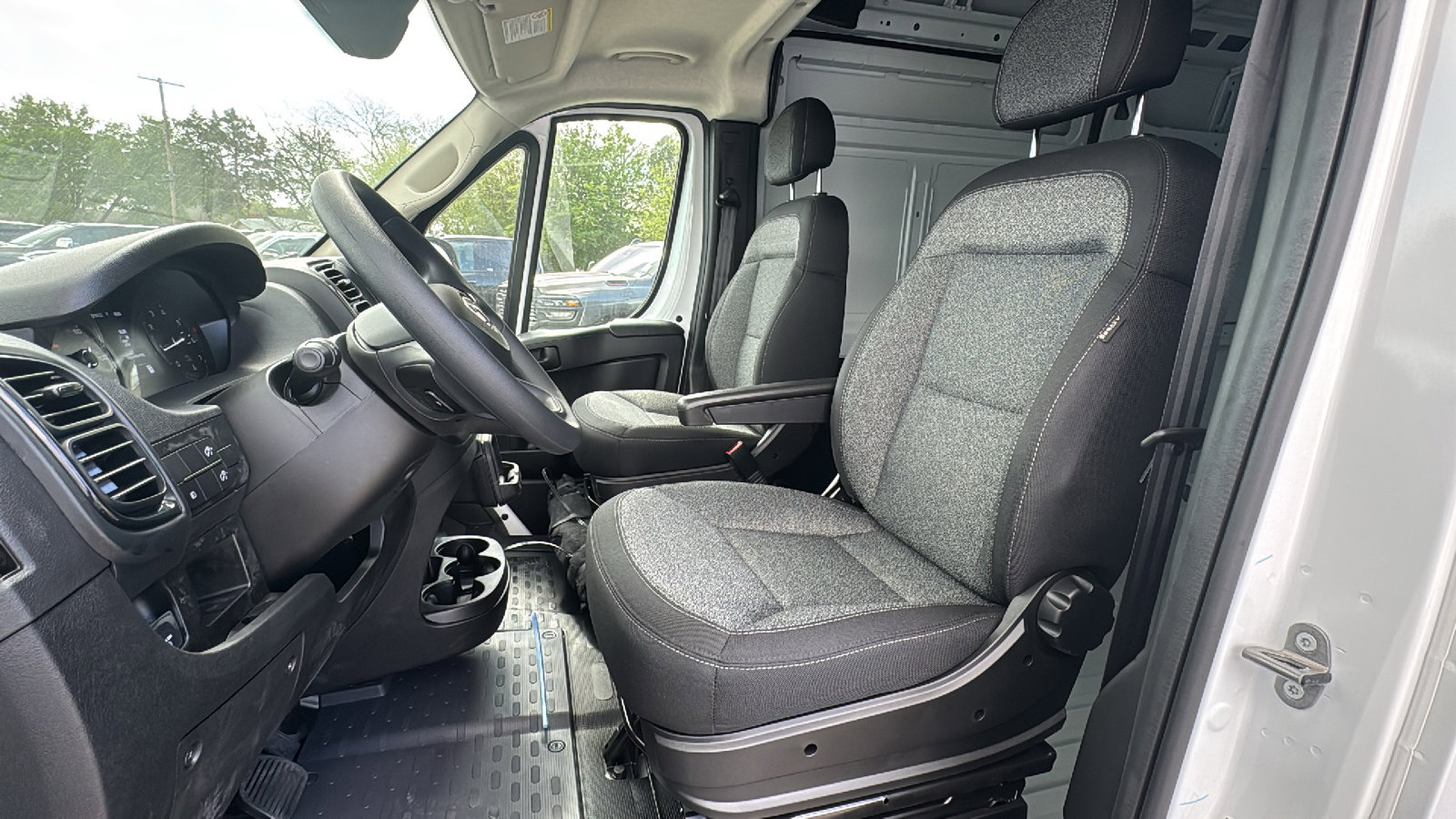 New 2026 RAM ProMaster 2500 w/ Convenience Group image 13