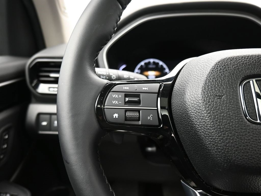 Certified 2025 Honda Pilot Touring image 50