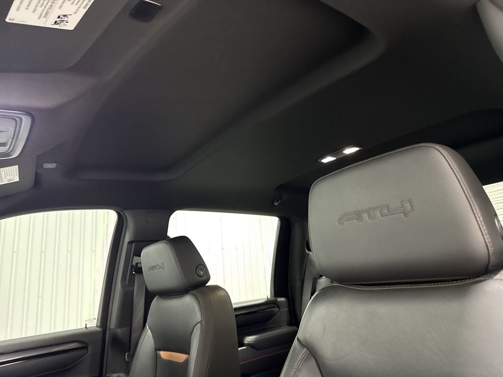 Used 2025 GMC Sierra 2500 AT4 AWD/4WD image 19