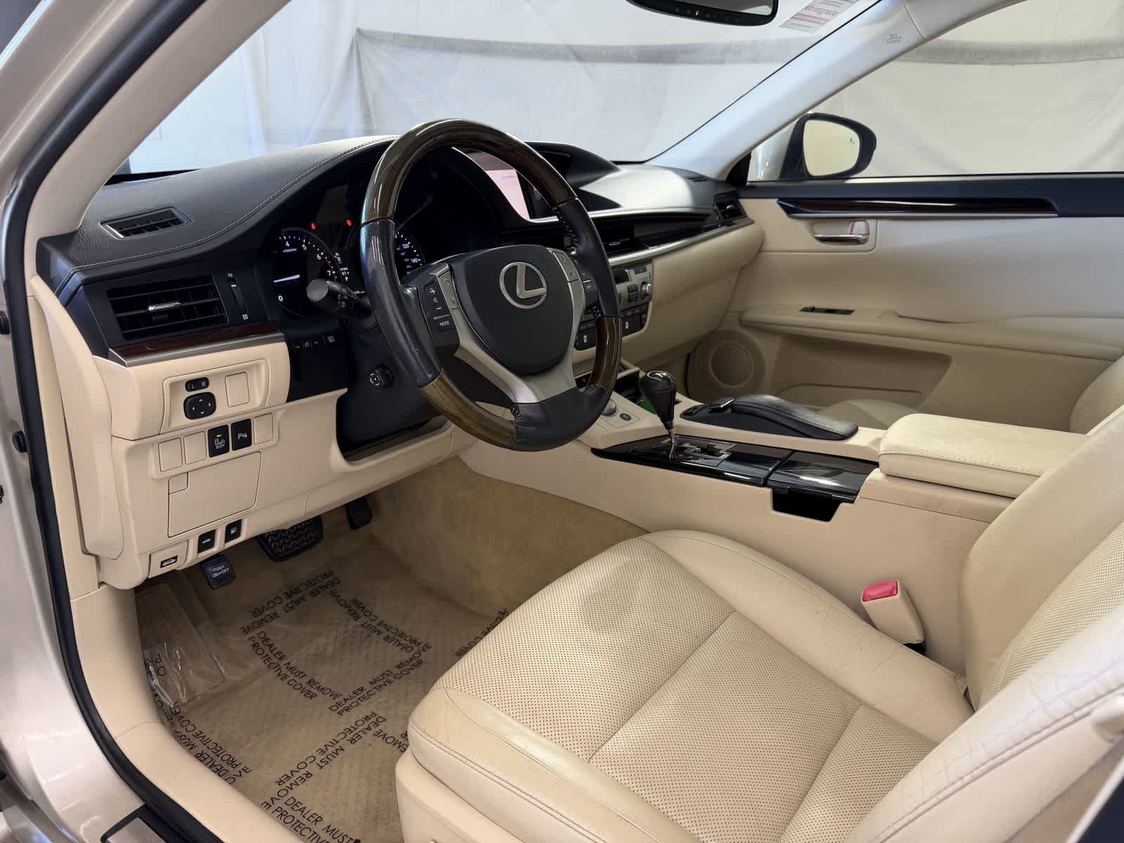 Used 2013 Lexus ES 350 w/ Luxury Pkg FWD image 8