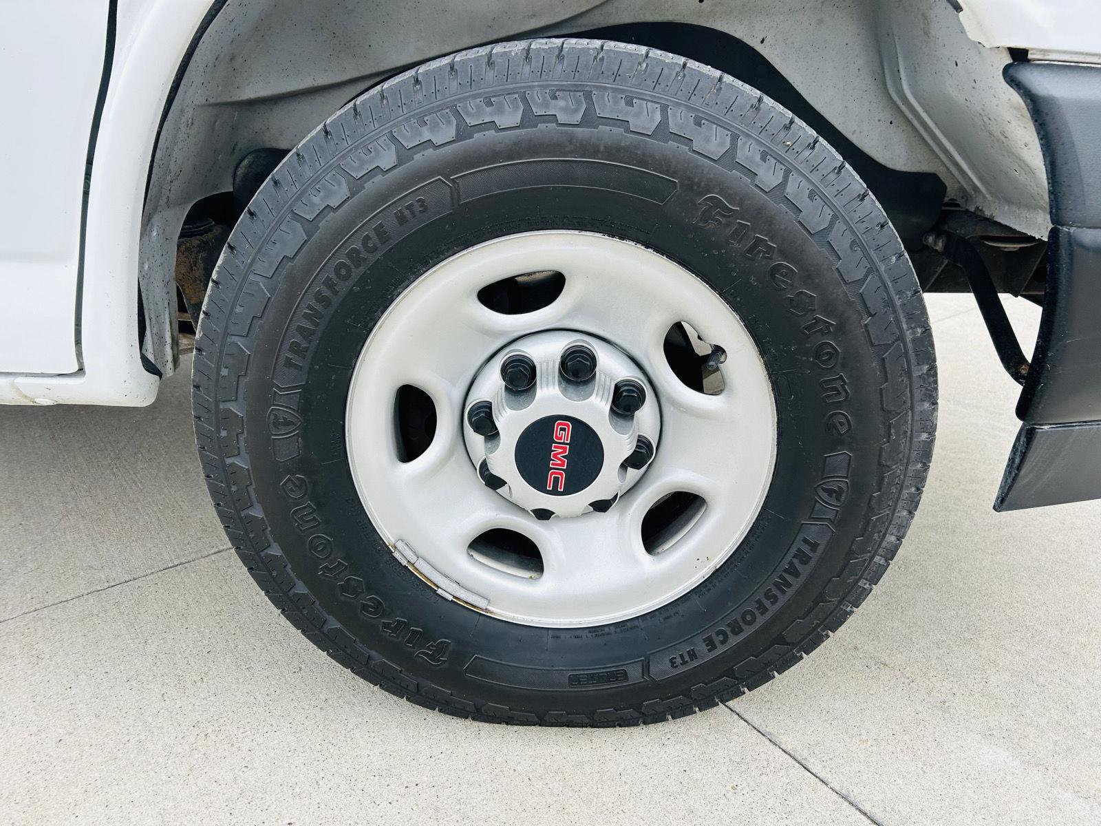 Used 2020 GMC Savana 2500 Extended w/ Driver Convenience Package image 27