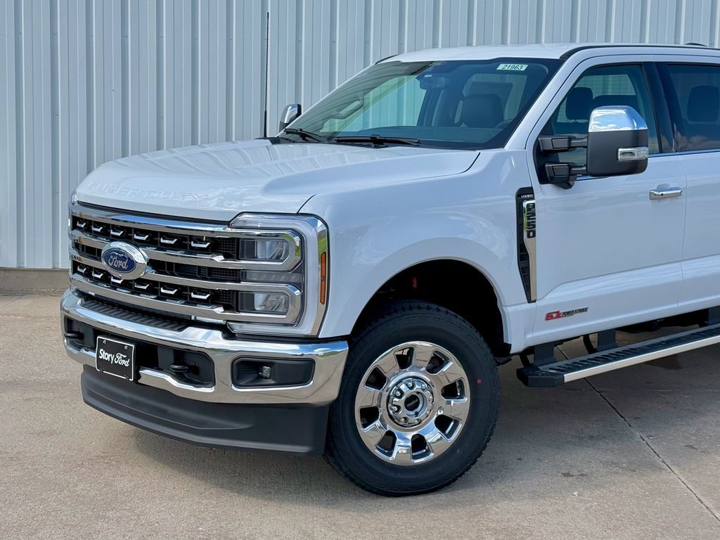 New 2026 Ford F250 Lariat w/ Chrome Package AWD/4WD image 2
