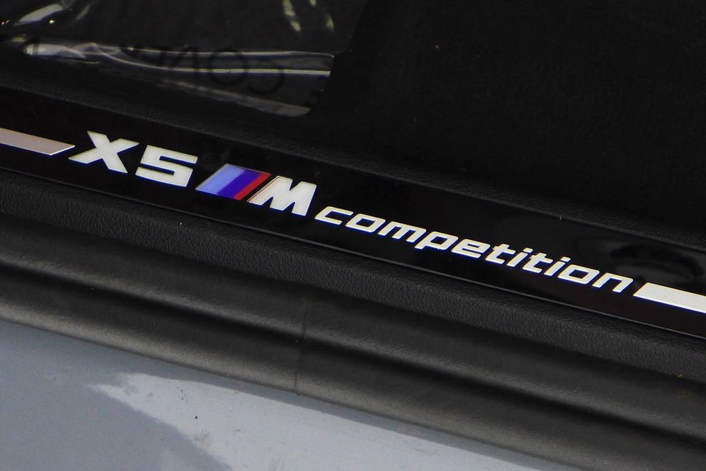 Used 2025 BMW X5 M Competition w/ Executive Package AWD/4WD image 6