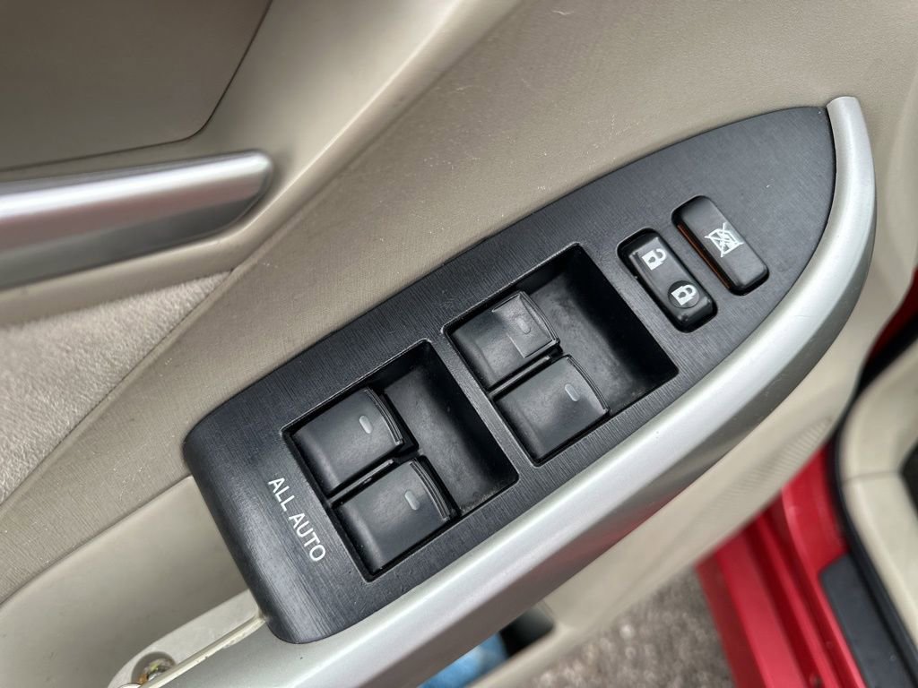 Used 2015 Toyota Prius Three image 16