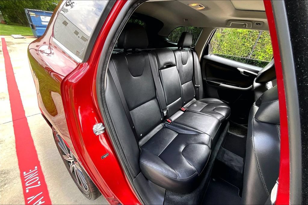 Used 2015 Volvo XC60 T5 Premier w/ Proximity Package FWD image 38