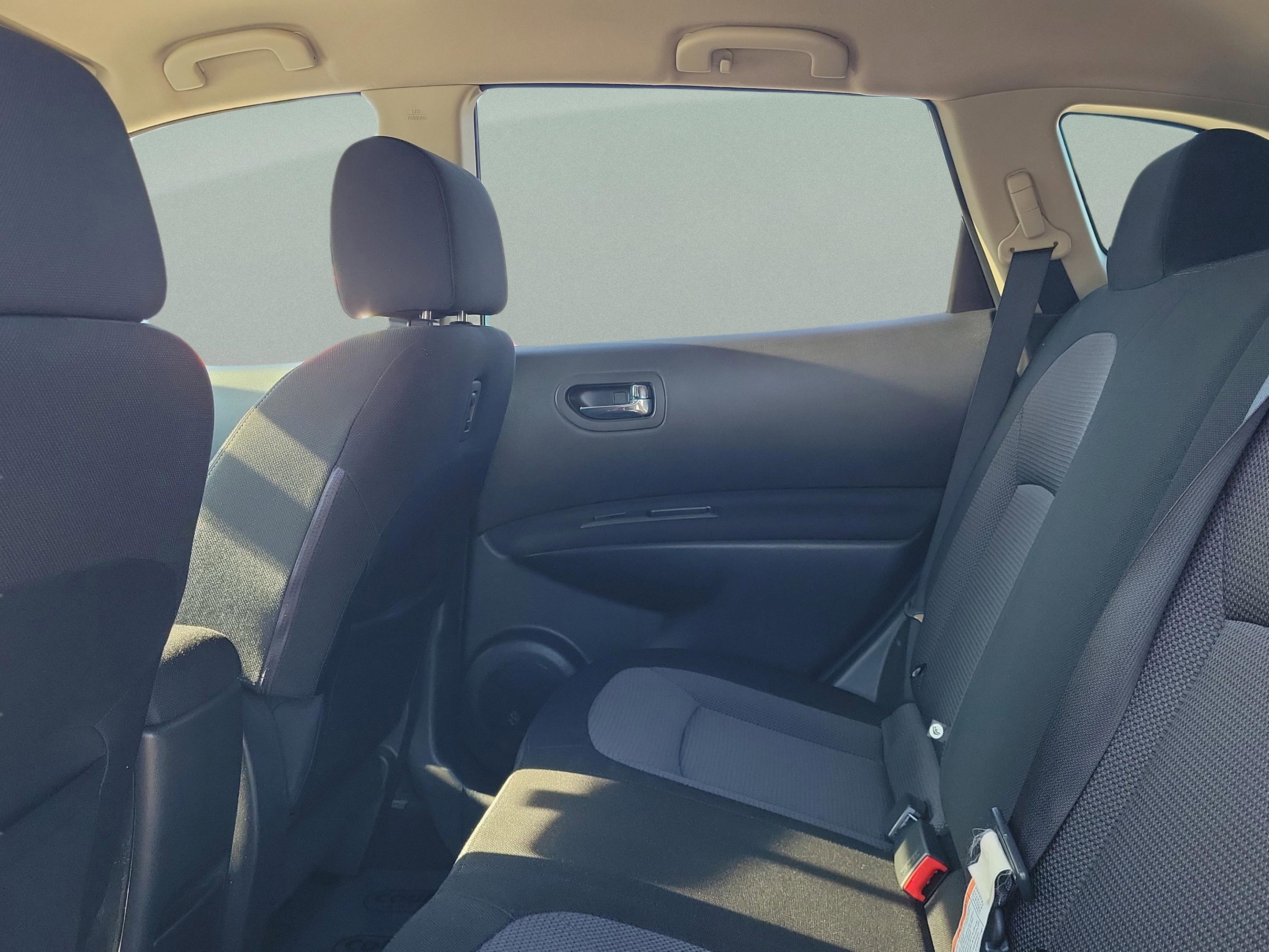 Used 2011 Nissan Rogue SV image 7