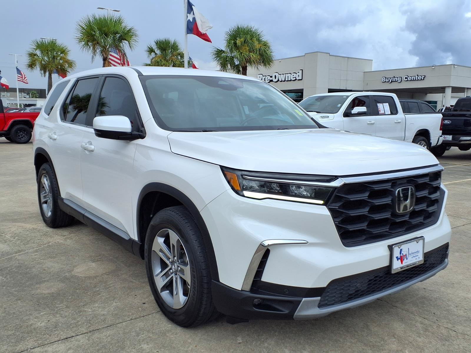 Used 2023 Honda Pilot EX-L image 3