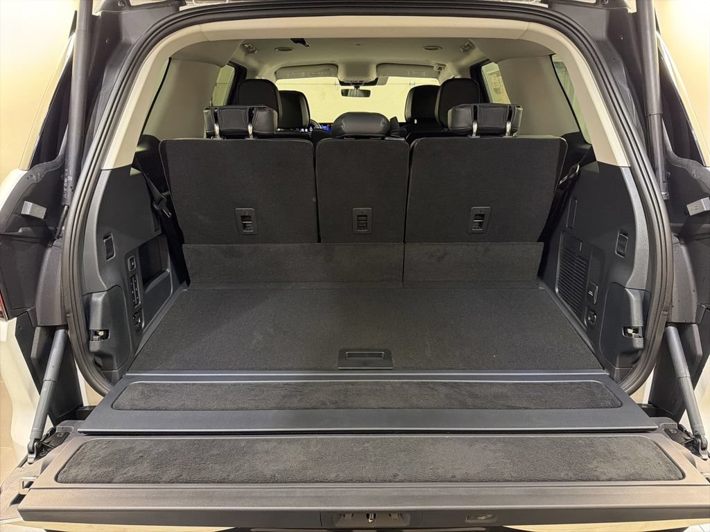 New 2026 Lincoln Navigator Premiere AWD/4WD image 40