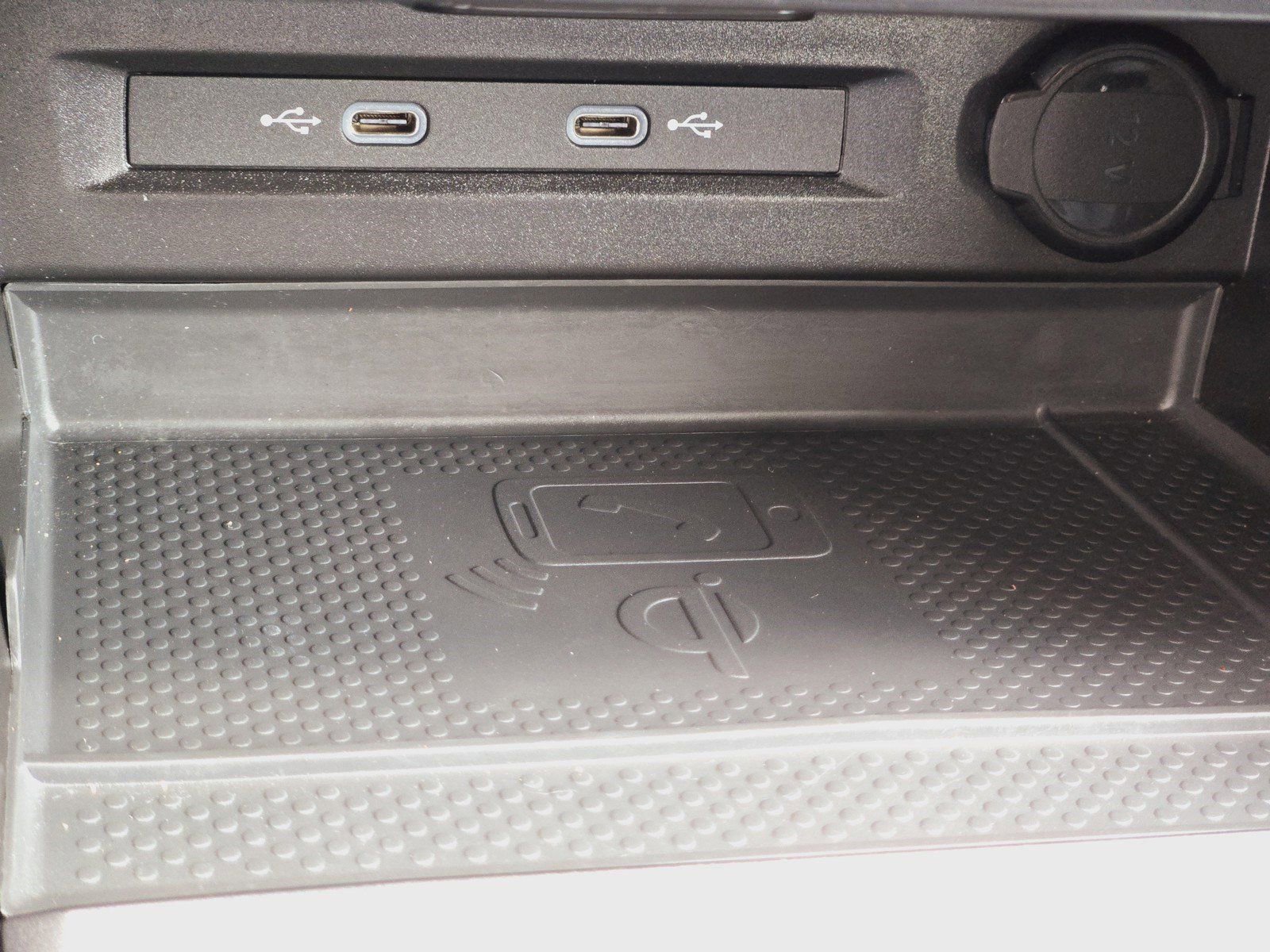 New 2024 Volkswagen Tiguan SE FWD image 18