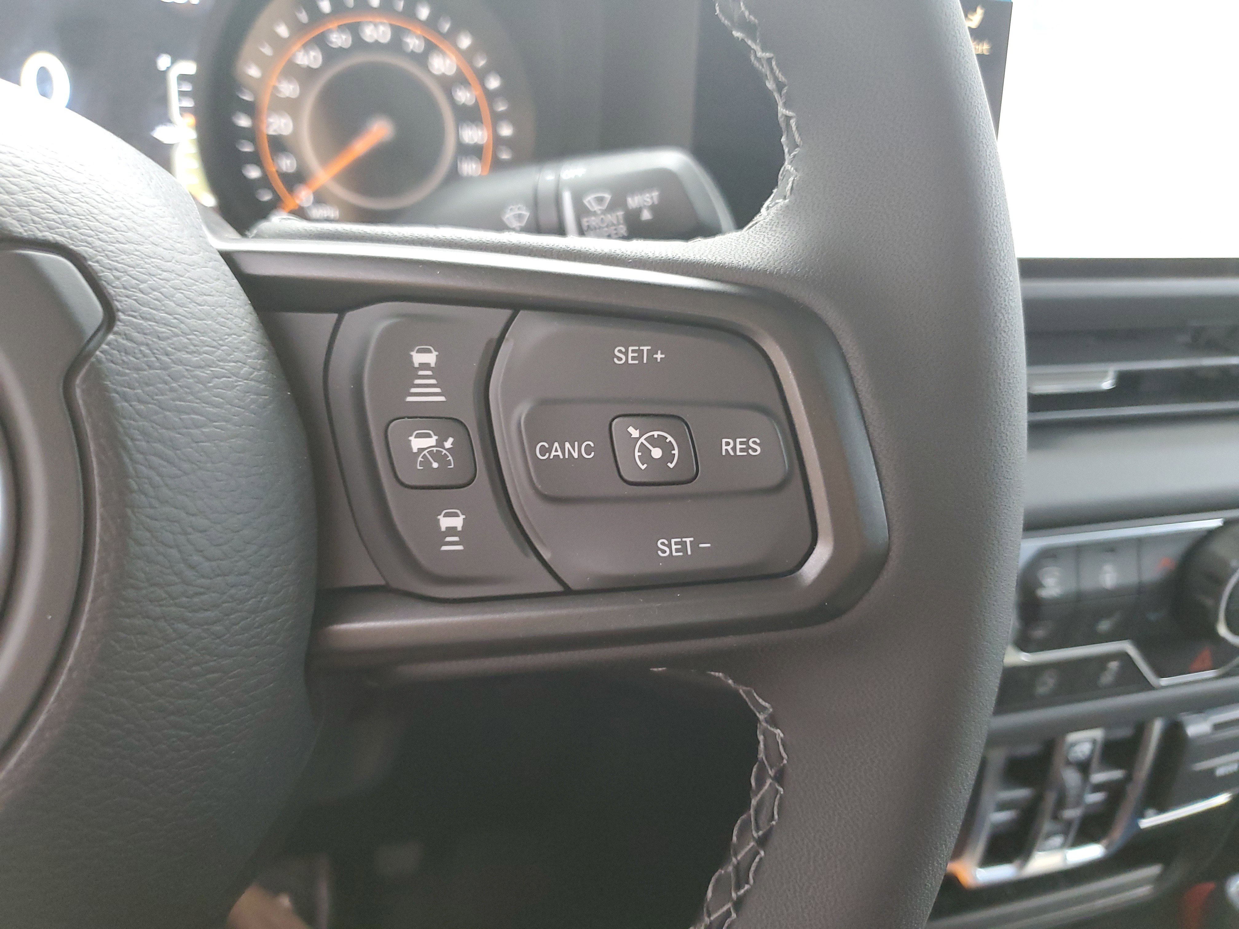 New 2025 Jeep Gladiator High Tide image 14