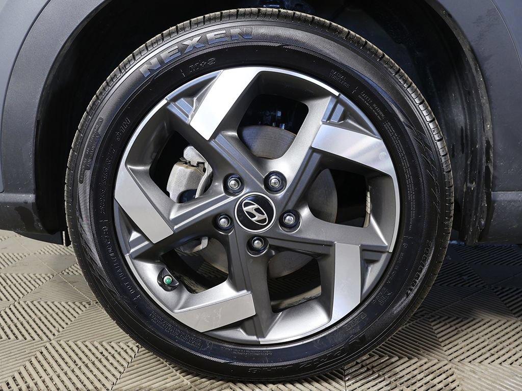 Certified 2026 Hyundai Venue SEL FWD image 17