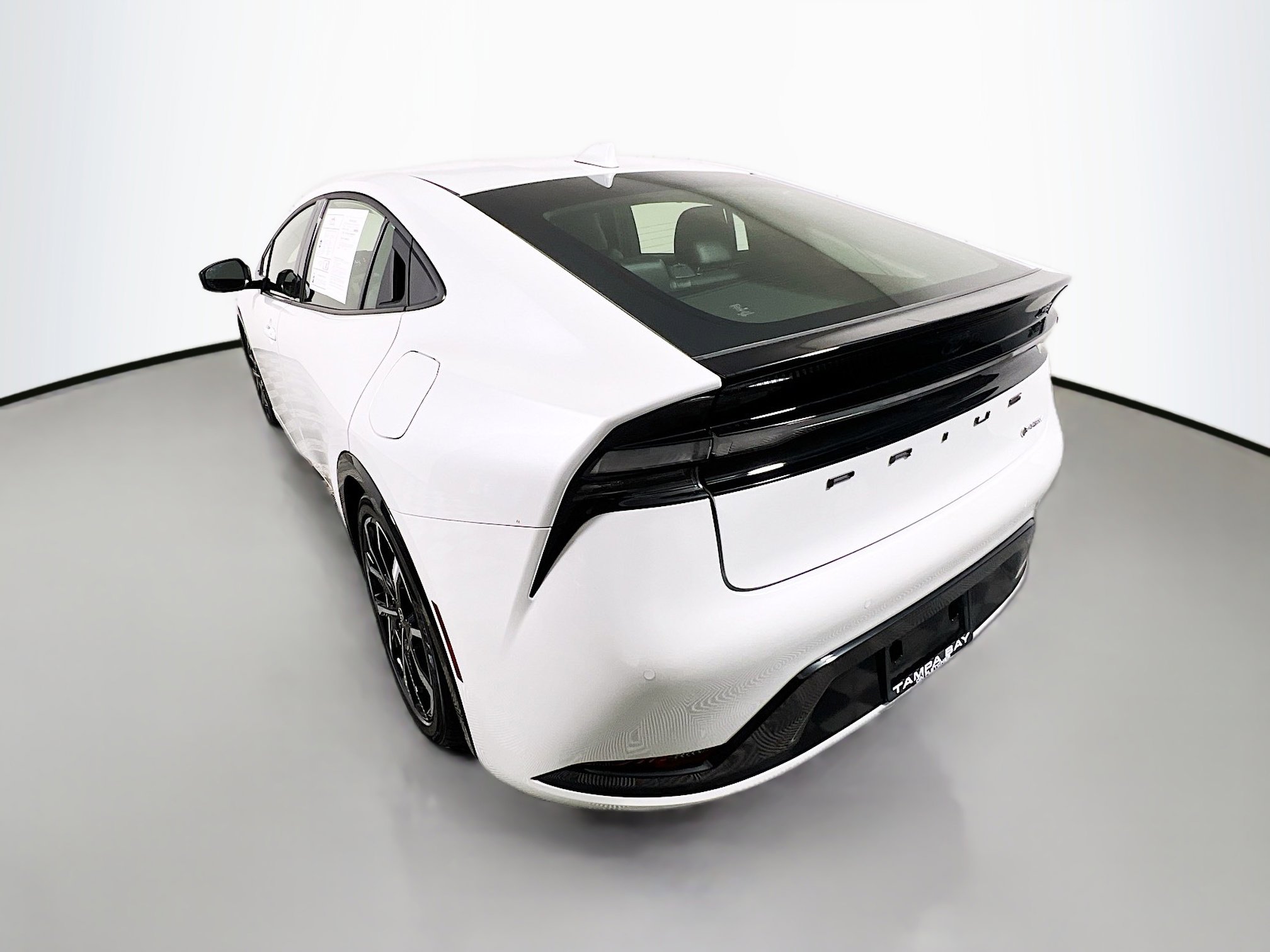 Used 2025 Toyota Prius Plug-In Hybrid FWD image 8
