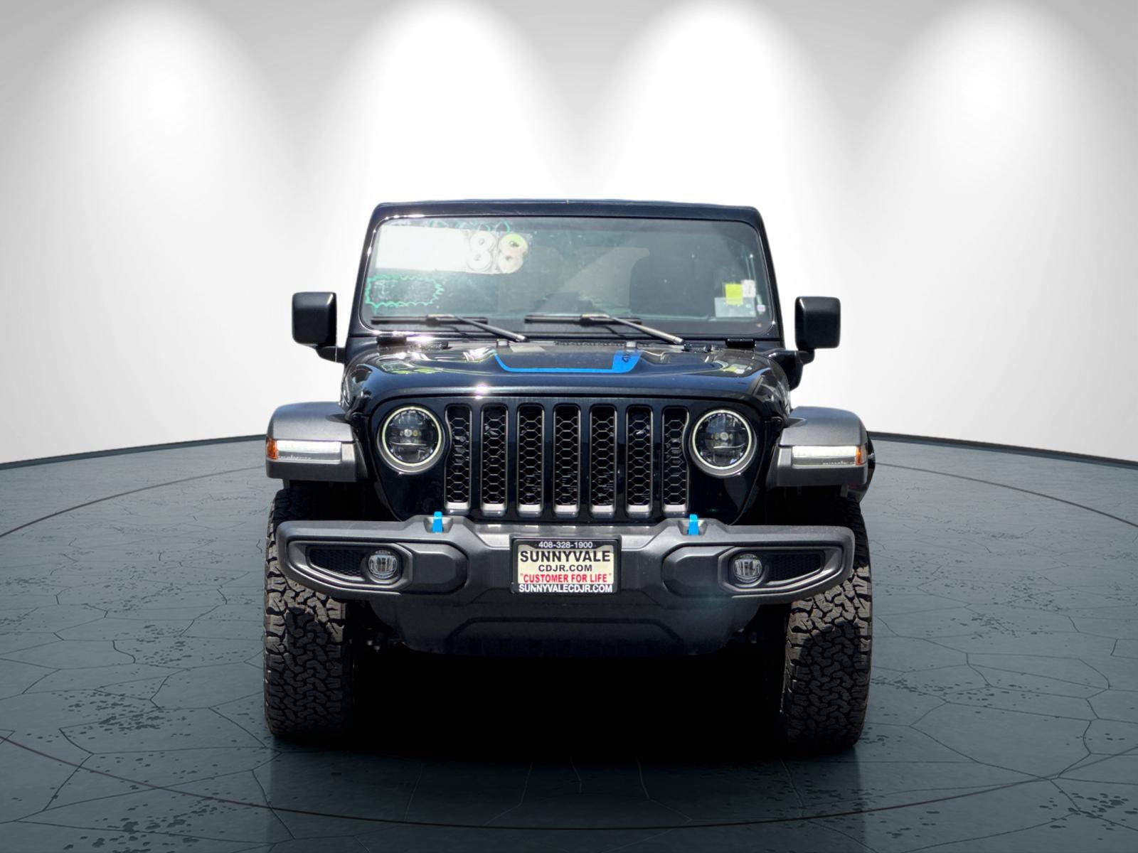 New 2023 Jeep Wrangler Unlimited Rubicon 4xe w/ Cold Weather Group AWD/4WD image 9