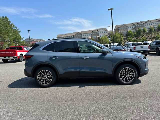 New 2025 Ford Escape SE w/ PHEV Premium Package FWD image 8
