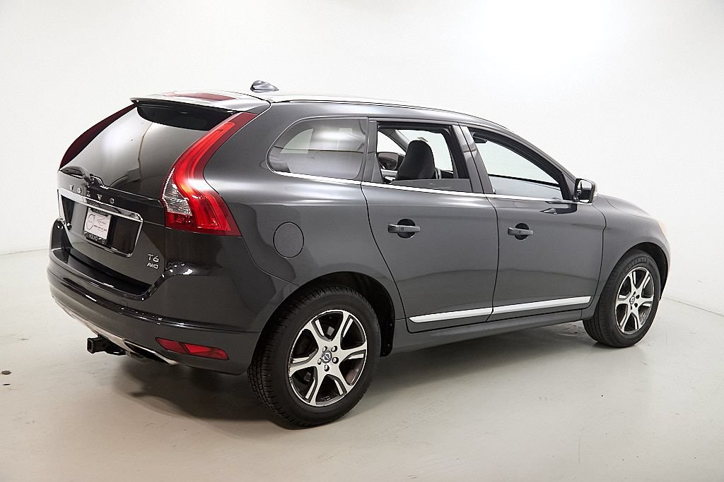 Used 2015 Volvo XC60 T6 w/ Proximity Package AWD/4WD image 10