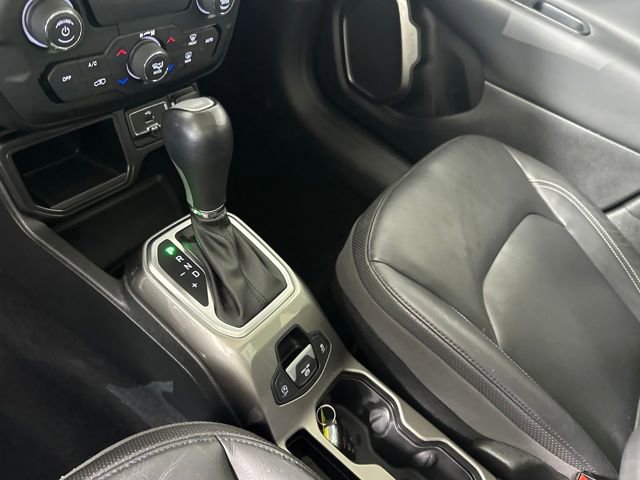 Used 2019 Jeep Renegade Limited w/ UConnect 8.4 Nav Group image 20
