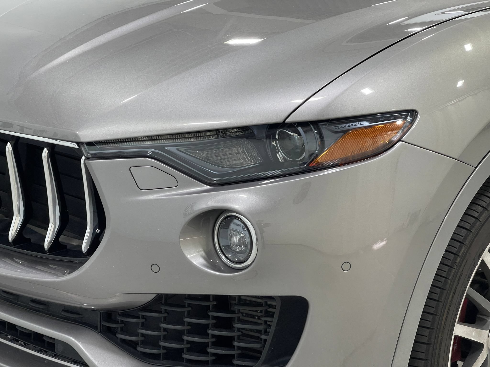 Used 2021 Maserati Levante AWD/4WD image 33