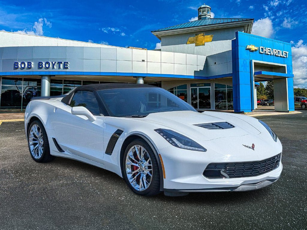 Used 2015 Chevrolet Corvette Z06 w/ 3LZ Preferred Equipment Group RWD image 9