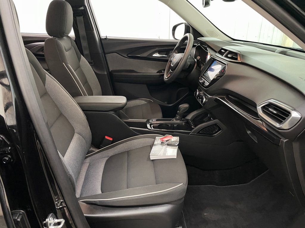 Used 2023 Chevrolet TrailBlazer LT w/ Convenience Package image 35
